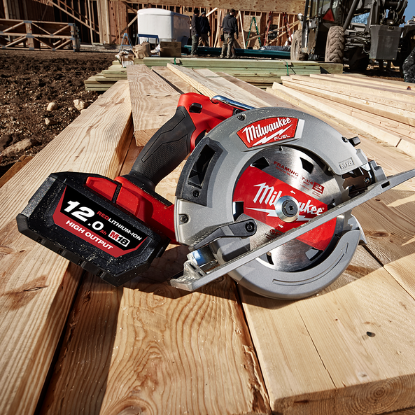 Cordless Circular Saw for Professionals 4